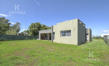 Casa de diseño racionalista en una planta a estrenar - LA MAGDALENA BARRIO CERRADO - CANNING