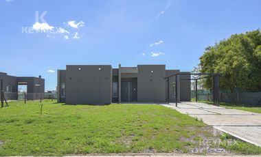 Casa de diseño racionalista en una planta a estrenar - LA MAGDALENA BARRIO CERRADO - CANNING