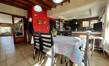 Casa en venta - 5 Dormitorios 3 Baños - 1.000Mts2 - Mar del Plata