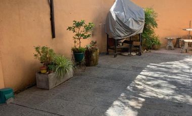 Casa en venta - 3 Dormitorios 2 Baños - Cochera - 180Mts2 - Hurlingham