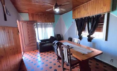 Casa en venta - 3 Dormitorios 2 Baños - 300Mts2 - Rafael Castillo