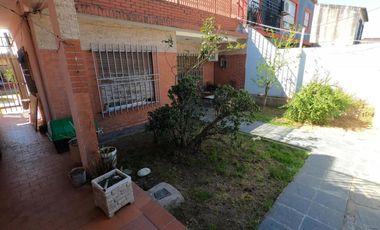Casa en venta - 3 Dormitorios 2 Baños - 300Mts2 - Rafael Castillo