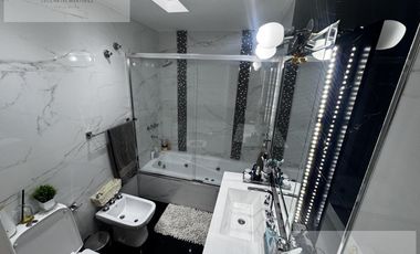 Casa de categoria , 4 ambientes Quilmes Oeste.