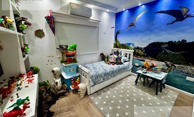 Casa de categoria , 4 ambientes Quilmes Oeste.