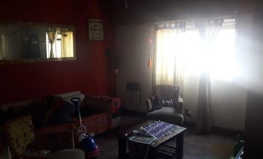 BERUTTI 200 - 2 CASAS - LOTE 220 MTS - V MARTELLI - VENDE