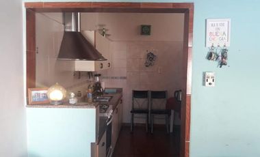 BERUTTI 200 - 2 CASAS - LOTE 220 MTS - V MARTELLI - VENDE