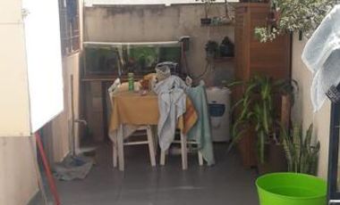 BERUTTI 200 - 2 CASAS - LOTE 220 MTS - V MARTELLI - VENDE