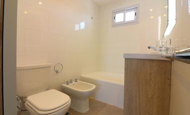 Departamento 4 ambientes- VENTA, San Martin(Ctro)