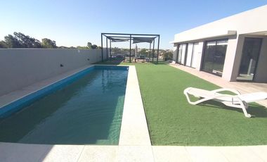 Departamento en Remedios De Escalada