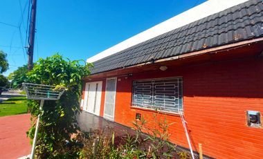 Casa en venta - 3 Dormitorios 1 Baño - 223Mts2 - Gerlí