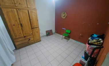 Casa en venta - 3 Dormitorios 1 Baño - 223Mts2 - Gerlí