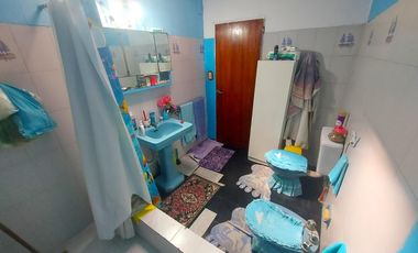 Casa en venta - 3 Dormitorios 1 Baño - 223Mts2 - Gerlí