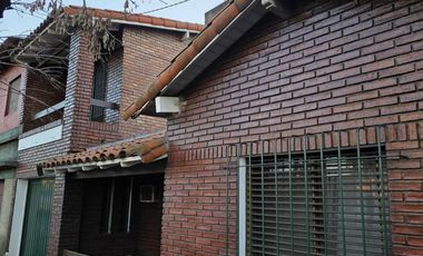 Casa en venta - 4 Dormitorios 3 Baños - San Fernando