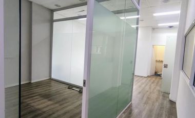 OFICINA EDIFICIO COMEGA Piso ALTO Av Corrientes y L N Alem cocheras