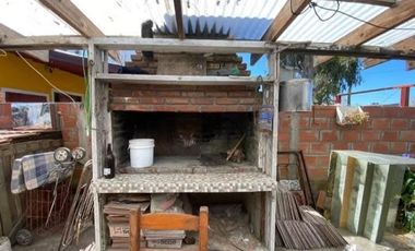 Casa en venta - 4 Dormitorios 2 Baños - Mar del Tuyú