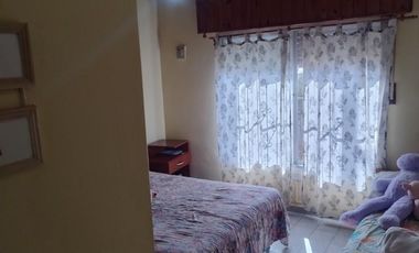 Casa en venta - 2 Dormitorios 1 Baño -  Cochera - 320Mts2 - Carmen de Areco