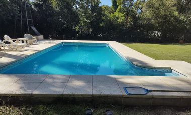 Casa en venta - 4 Dormitorios 2 Baños - Cochera - 2.038Mts2 - Tortuguitas