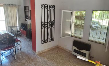 Casa en venta - 4 Dormitorios 2 Baños - Cochera - 2.038Mts2 - Tortuguitas
