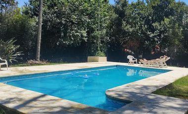 Casa en venta - 4 Dormitorios 2 Baños - Cochera - 2.038Mts2 - Tortuguitas