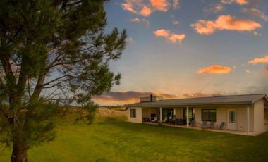 Casa en venta - 3 Dormitorios 2 Baños - Villa Gesell