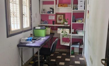 Casa en venta - 3 Dormitorios 2 Baños - 410Mts2 - Mar del Plata