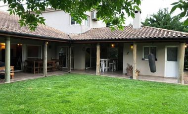 SANTA BARBARA,CASA EN 1 SOLA PLANTA, ESPECTACULAR , VENTA