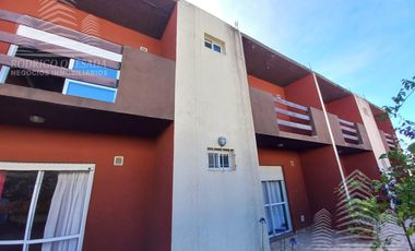 Hostería ubicada en el corazón de San Bernardo, Santa Maria de Oro  735