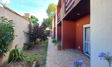 Hostería ubicada en el corazón de San Bernardo, Santa Maria de Oro  735