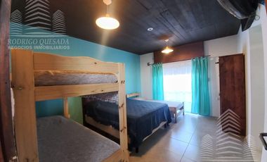 Hostería ubicada en el corazón de San Bernardo, Santa Maria de Oro  735