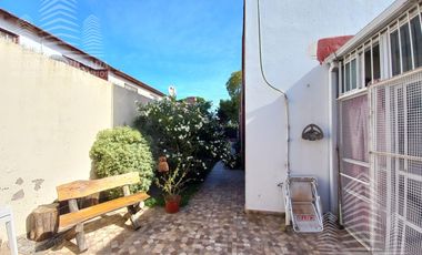 Hostería ubicada en el corazón de San Bernardo, Santa Maria de Oro  735