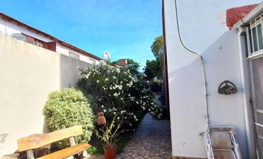 Hostería ubicada en el corazón de San Bernardo, Santa Maria de Oro  735