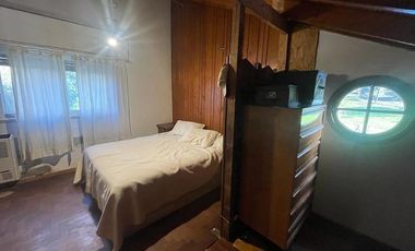 VENTA CHALET 3 AMBIENTES EN SIERRA DE LOS PADRES CON PARQUE Y PISCINA - GAS NATURAL