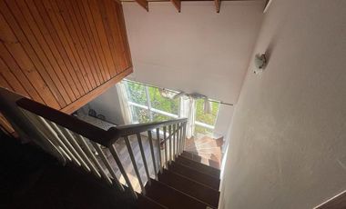 VENTA CHALET 3 AMBIENTES EN SIERRA DE LOS PADRES CON PARQUE Y PISCINA - GAS NATURAL