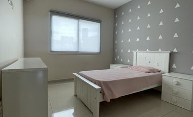 ALQUILER AMOBLADO en Claros del Bosque