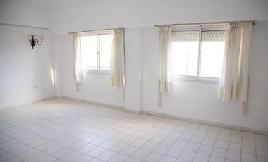 Departamento en venta - 3 Dormitorios 2 Baños - Cocheras - 169Mts2 - La Plata