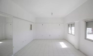 Departamento en venta - 3 Dormitorios 2 Baños - Cocheras - 169Mts2 - La Plata
