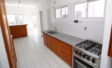 Departamento en venta - 3 Dormitorios 2 Baños - Cocheras - 169Mts2 - La Plata