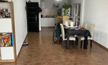 Galpon con vivienda, aprobado para 4 departamentos mas!