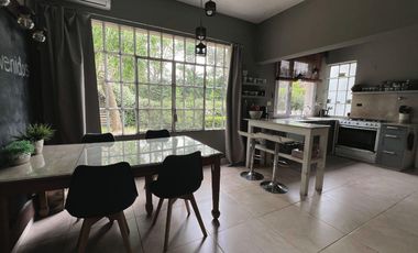 Casa en venta - 2 Dormitorios 2 Baños - Mercedes