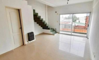 Departamento en venta - 2 Dormitorios 2 Baños - 60Mts2 - Berazategui