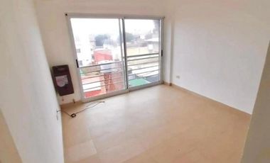 Departamento en venta - 2 Dormitorios 2 Baños - 60Mts2 - Berazategui