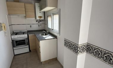 Departamento en Alquiler - 2 amb. al frente - c/ Cochera - Ramos Mejia