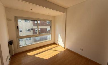 Departamento en Alquiler - 2 amb. al frente - c/ Cochera - Ramos Mejia