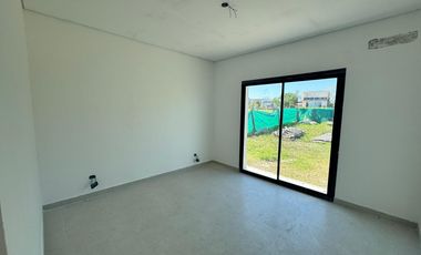 Casa en Santa Lucia, Pilar del este