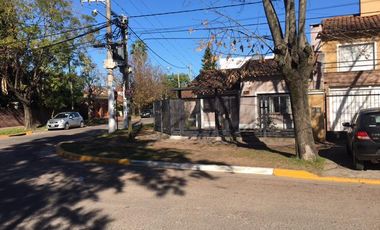 Casa en Jorge Bell y 471 City Bell - Alberto Dacal Propiedades