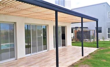 ALQUILER ANUAL nueva CASA en El Canton - Escobar IMPECABLE Suite mas 3 Dormitorios, en 2 plantas