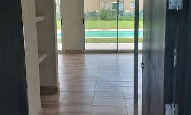 ALQUILER ANUAL nueva CASA en El Canton - Escobar IMPECABLE Suite mas 3 Dormitorios, en 2 plantas