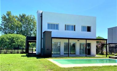 ALQUILER ANUAL nueva CASA en El Canton - Escobar IMPECABLE Suite mas 3 Dormitorios, en 2 plantas