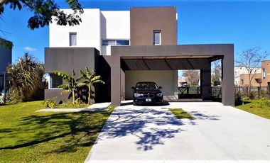 ALQUILER ANUAL nueva CASA en El Canton - Escobar IMPECABLE Suite mas 3 Dormitorios, en 2 plantas