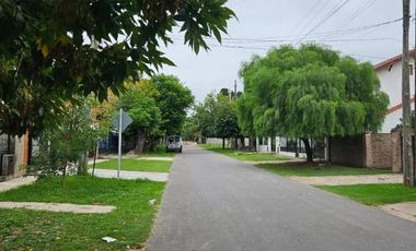 Terreno en venta - 360Mts2 - Luis Guillón